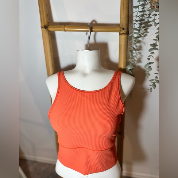 Lululemon Power Pivot Tank - Picture 3 of 6